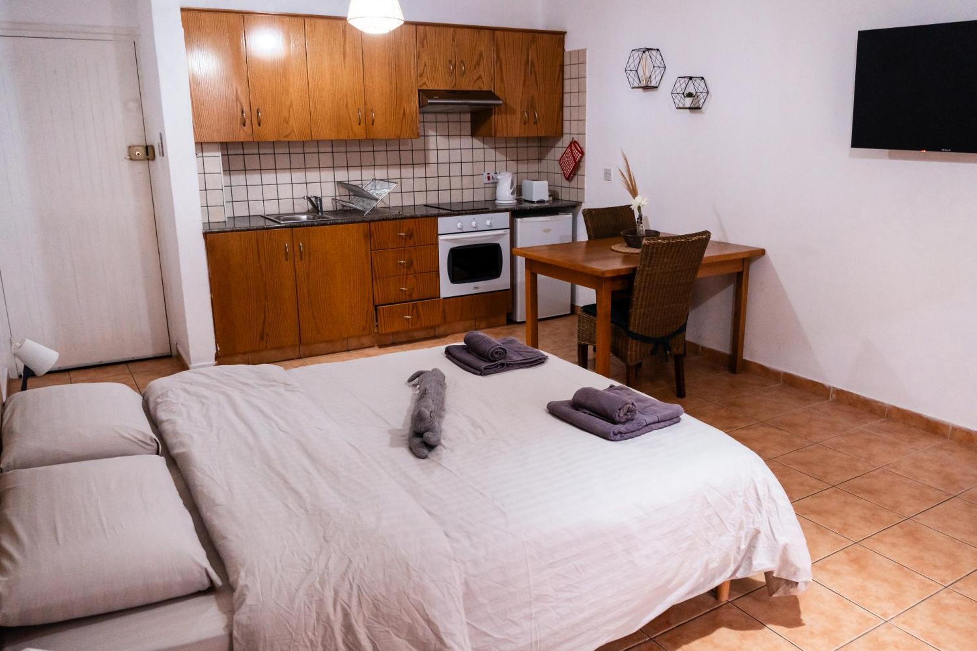 Hostel Fania Bliss